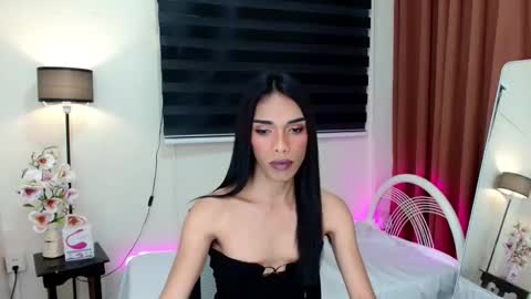 Snapshot of angelamonroe chatting on 09/20/25, 11:33 SENORITA online show from 09/20/25, 11:33