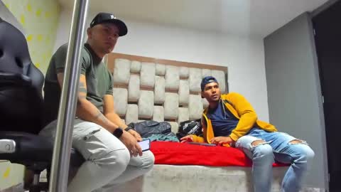 Snapshot of angelandchris chatting on 09/13/25, 12:16 Angel And Cris online show from 09/13/25, 12:16