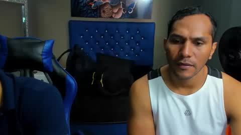 Snapshot of angelandchris chatting on 09/22/25, 12:18 Angel And Cris online show from 09/22/25, 12:18