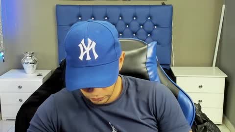 Snapshot of angelandchris chatting on 09/25/25, 12:09 Angel And Cris online show from 09/25/25, 12:09