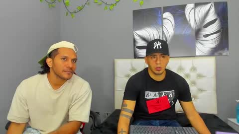 Snapshot of angelandchris chatting on 09/26/25, 01:15 Angel And Cris online show from 09/26/25, 01:15