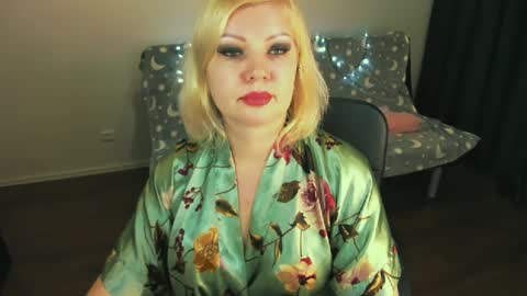 glow online show from 01/12/25, 01:58