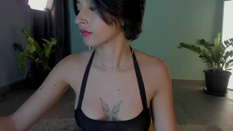Snapshot of angelbae_ chatting on 01/12/25, 06:59 AngelBae online show from 01/12/25, 06:59