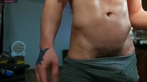 Snapshot of angelcabezaz chatting on 01/08/25, 01:00 NGEL. online show from 01/08/25, 01:00