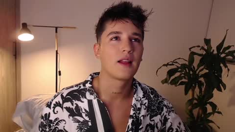 Angel online show from 12/03/24, 01:08