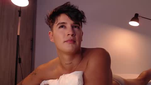 Angel online show from 02/11/25, 10:28