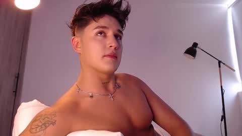 Angel online show from 09/21/25, 06:42