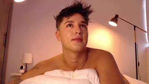 Angel online show from 10/01/25, 09:10