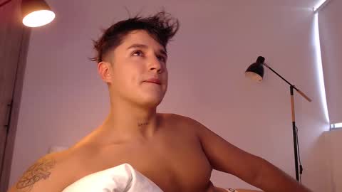 Angel online show from 10/03/25, 09:01