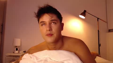 Angel online show from 11/02/25, 12:24