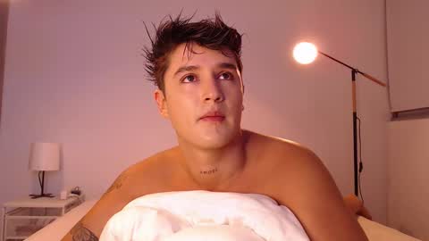 Angel online show from 11/11/25, 01:05