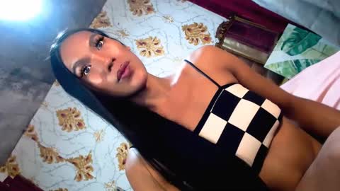 Snapshot of angeldark_satisfactionxxx chatting on 01/15/25, 07:05 ANGELDARK online show from 01/15/25, 07:05