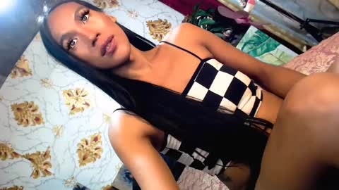 Snapshot of angeldark_satisfactionxxx chatting on 01/18/25, 06:21 ANGELDARK online show from 01/18/25, 06:21