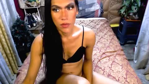 Snapshot of angeldark_satisfactionxxx chatting on 02/08/25, 08:52 ANGELDARK online show from 02/08/25, 08:52