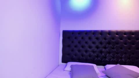 Snapshot of angeli_rivera chatting on 10/17/25, 11:02 Angeli online show from 10/17/25, 11:02