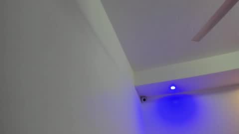 Snapshot of angeli_rivera chatting on 10/29/25, 10:39 Angeli online show from 10/29/25, 10:39