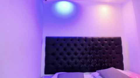 Snapshot of angeli_rivera chatting on 11/15/25, 10:56 Angeli online show from 11/15/25, 10:56