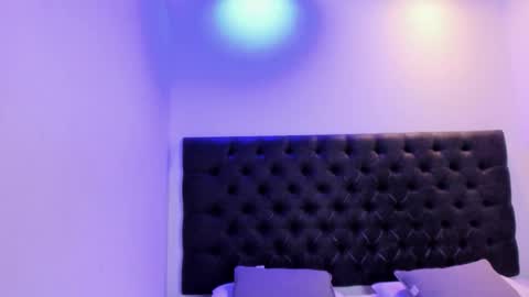 Snapshot of angeli_rivera chatting on 11/26/25, 11:00 Angeli online show from 11/26/25, 11:00