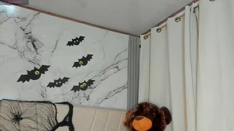 Snapshot of angeli_sexi chatting on 10/22/25, 12:55 Carolina online show from 10/22/25, 12:55