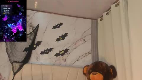 Snapshot of angeli_sexi chatting on 10/25/25, 01:13 Carolina online show from 10/25/25, 01:13