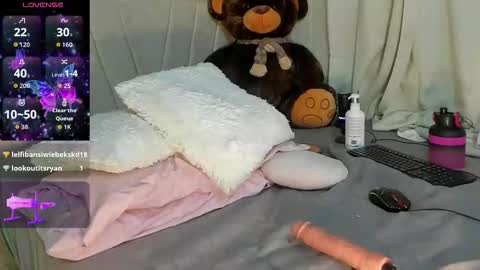 Snapshot of angeli_sexi chatting on 10/25/25, 11:10 Carolina online show from 10/25/25, 11:10