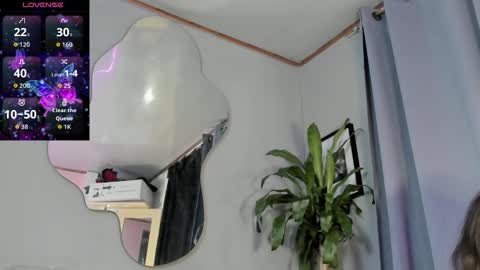 Snapshot of angeli_sexi chatting on 11/01/25, 02:13 Carolina online show from 11/01/25, 02:13