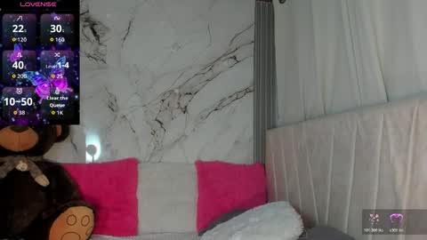 Snapshot of angeli_sexi chatting on 11/08/25, 12:44 Carolina online show from 11/08/25, 12:44