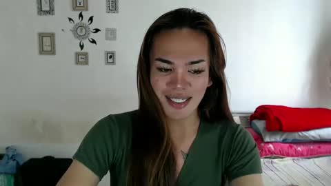 Snapshot of angelic_slutxx chatting on 02/27/25, 03:36 Yhanna online show from 02/27/25, 03:36