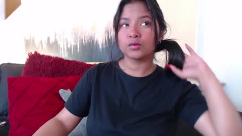 Snapshot of angelica_bss chatting on 01/07/25, 03:23 Angelica bss online show from 01/07/25, 03:23