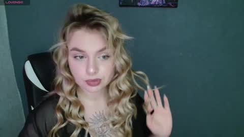 angelicablanch online show from 10/26/25, 08:48