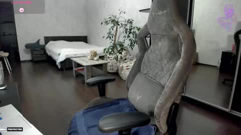 Snapshot of angelicaquiet1 chatting on 11/15/25, 02:24 Angelica online show from 11/15/25, 02:24