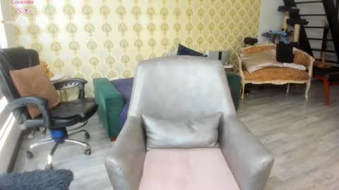 Snapshot of angelina_class_7 chatting on 10/23/25, 02:49 angelina_class_7 online show from 10/23/25, 02:49