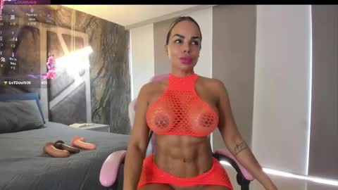 Snapshot of angelina_fit chatting on 09/15/25, 02:28 Angelina online show from 09/15/25, 02:28
