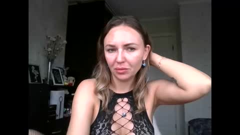 Snapshot of angelinalove28 chatting on 10/13/25, 06:24 angelinalove28 online show from 10/13/25, 06:24