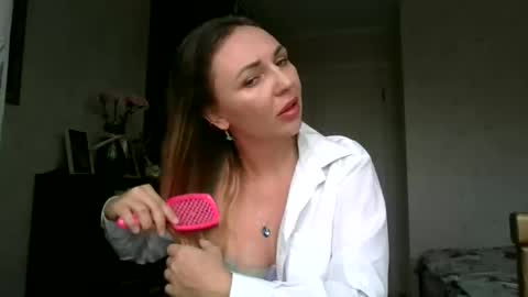 Snapshot of angelinalove28 chatting on 11/04/25, 07:51 angelinalove28 online show from 11/04/25, 07:51