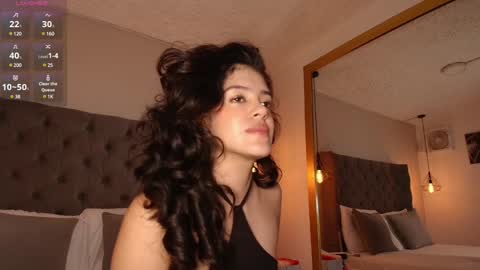 Snapshot of angelinarosss_ chatting on 01/02/25, 07:40   online show from 01/02/25, 07:40