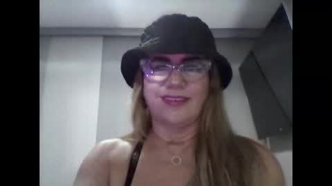 angelinna_12 online show from 09/26/25, 04:27