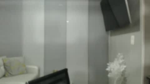 angelinna_12 online show from 11/15/25, 08:11