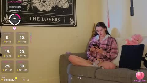 angelknight22 online show from 10/26/25, 04:02