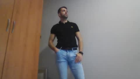 angell102890 online show from 11/03/25, 01:23