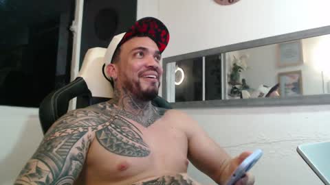 Snapshot of angellatino0 chatting on 12/02/24, 03:47 angellatino0 online show from 12/02/24, 03:47