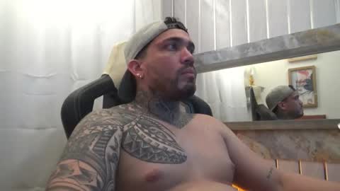 angellatino0 online show from 10/21/25, 07:53