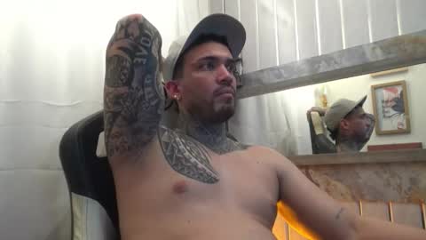 angellatino0 online show from 10/24/25, 03:25