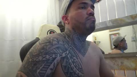 angellatino0 online show from 11/01/25, 04:14