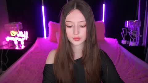 Snapshot of angellblush chatting on 10/06/25, 01:19 AngelBlush online show from 10/06/25, 01:19