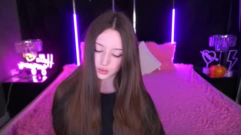 Snapshot of angellblush chatting on 11/19/25, 02:17 AngelBlush online show from 11/19/25, 02:17