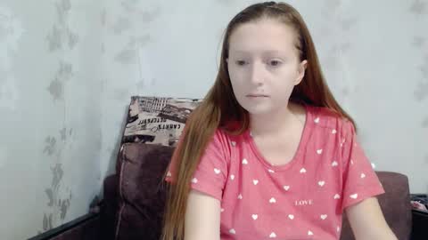 Snapshot of angellllsexy chatting on 11/12/25, 04:40 Galina online show from 11/12/25, 04:40