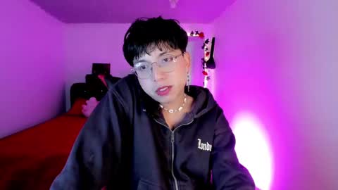 Snapshot of angellonfire chatting on 10/30/25, 02:24 Angel online show from 10/30/25, 02:24