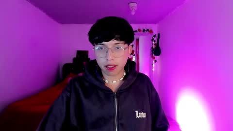 Snapshot of angellonfire chatting on 11/14/25, 05:06 Angel online show from 11/14/25, 05:06