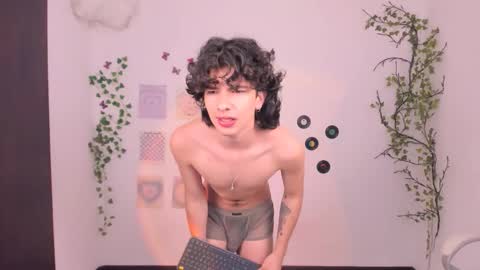 Angel online show from 09/16/25, 06:31